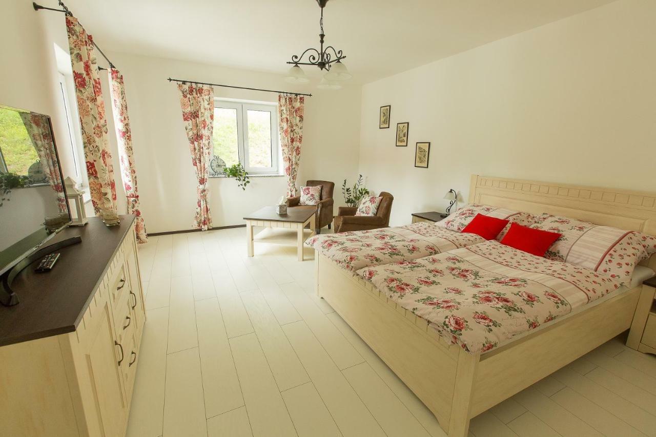 Apartmany U Prochazku Cesky Krumlov Bagian luar foto