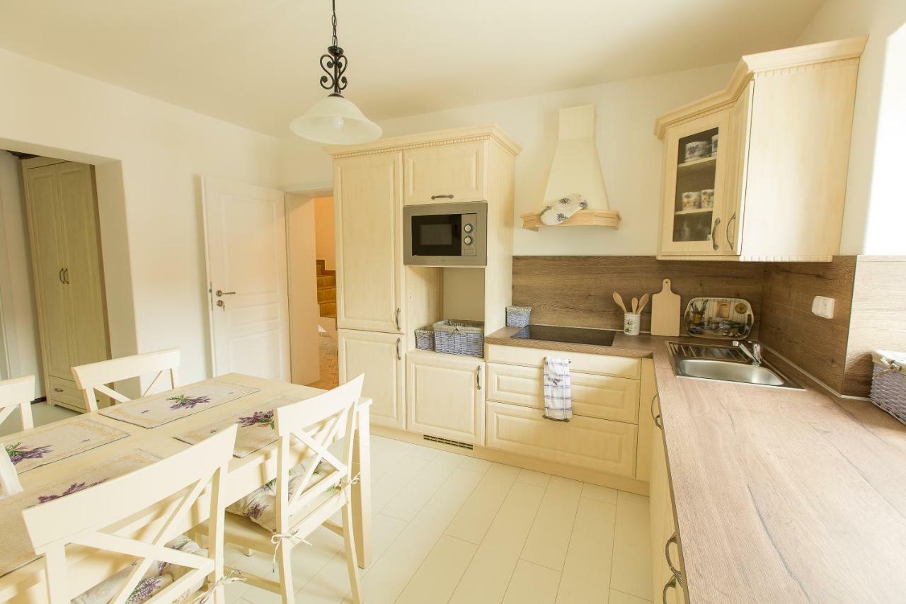 Apartmany U Prochazku Cesky Krumlov Bagian luar foto