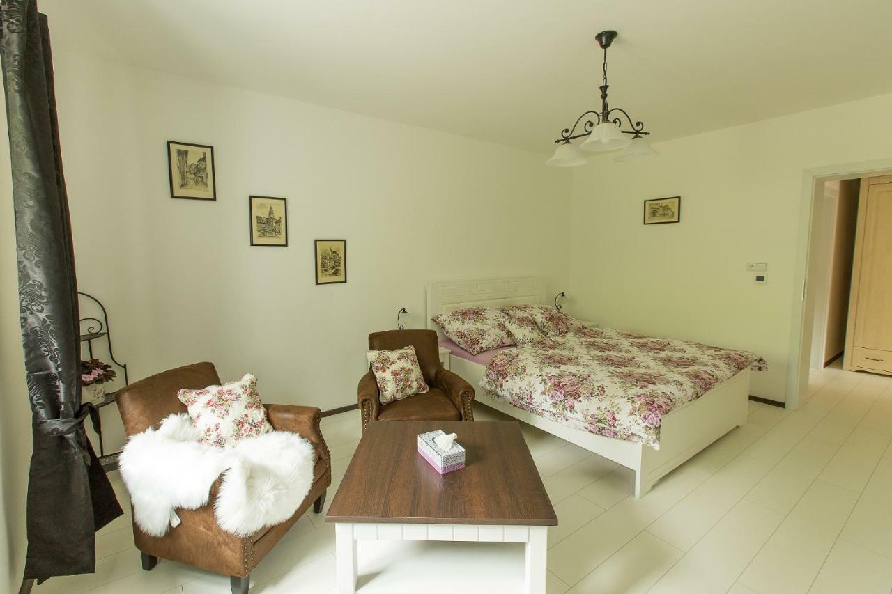 Apartmany U Prochazku Cesky Krumlov Bagian luar foto